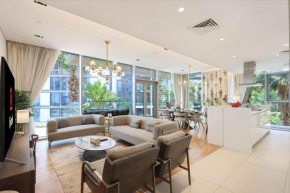 Livbnb Suites - Luxury 3 Bedroom With Sea View